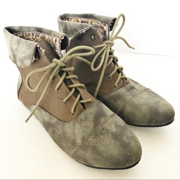 Nature Breeze Gray and Brown Ankle Boots - Picture 2 of 6